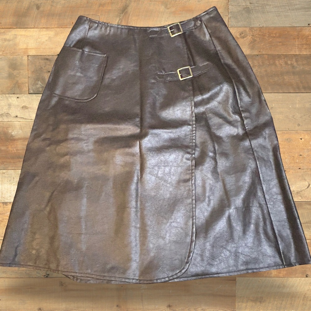 Russ Vintage‎ Brown Faux Leather Wrap Skirt Medium Kilt Style Buckles